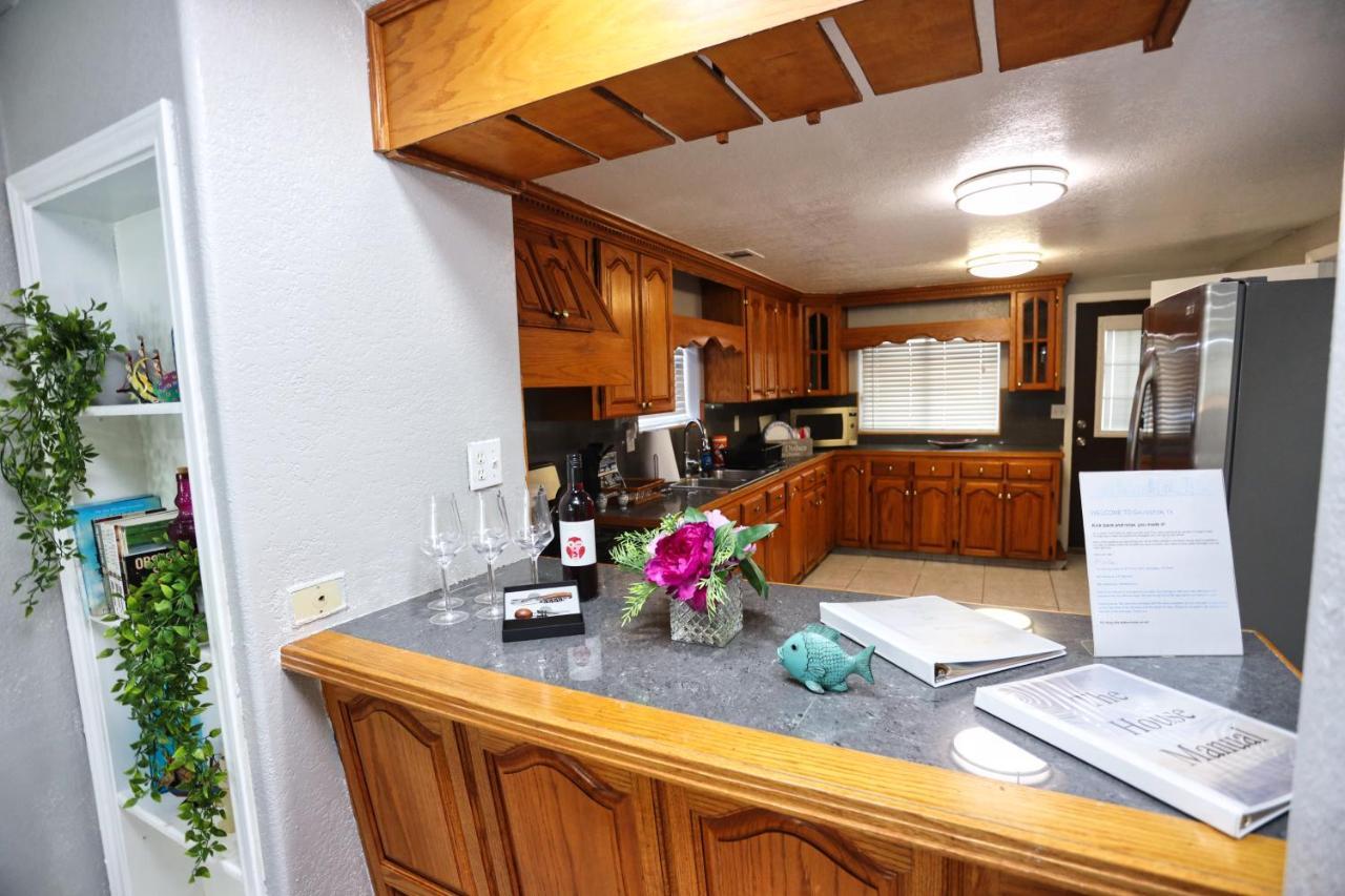 Galveston Getaway - Close To Everything Экстерьер фото
